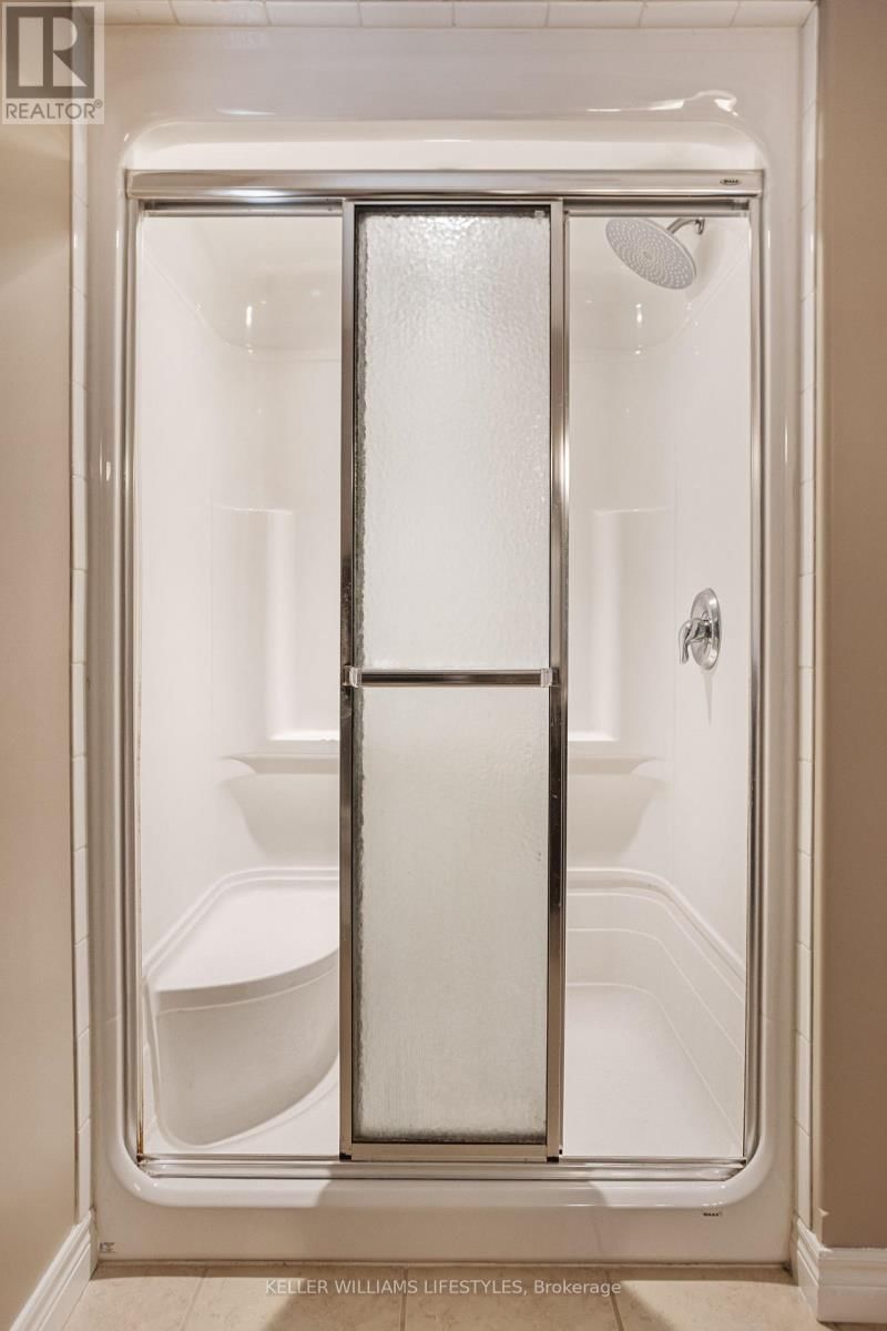 368 DARCY DRIVE Image 17