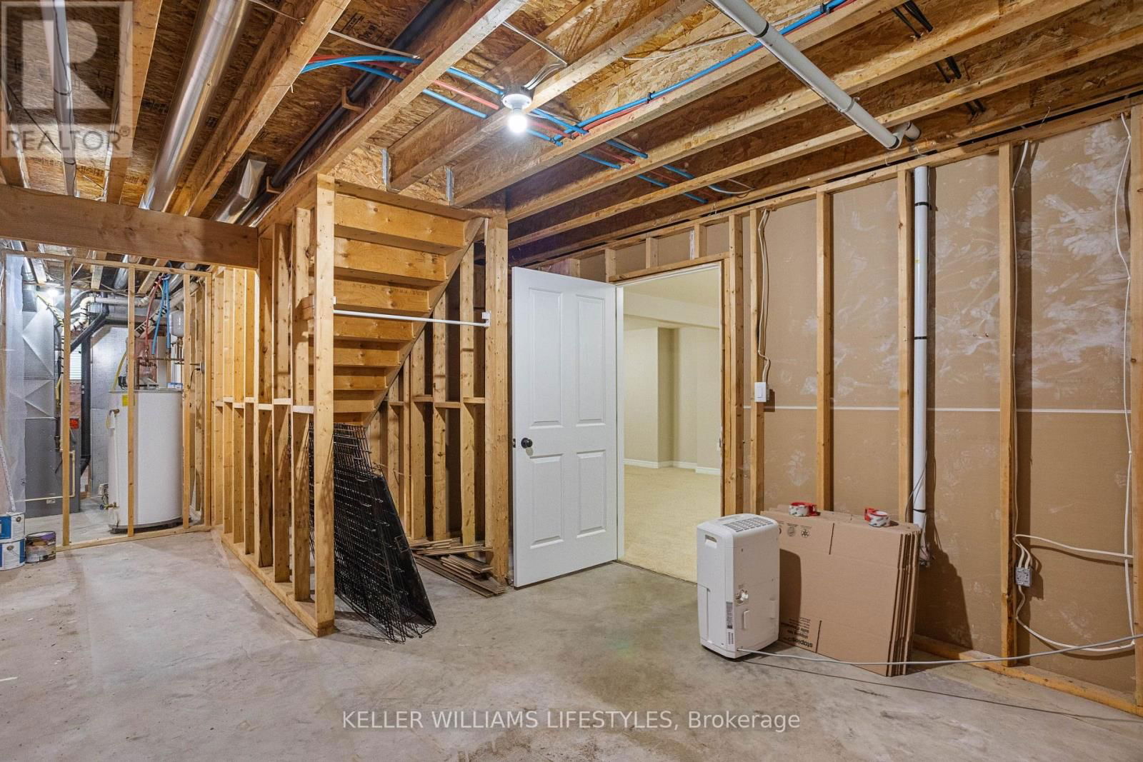 368 DARCY DRIVE Image 30