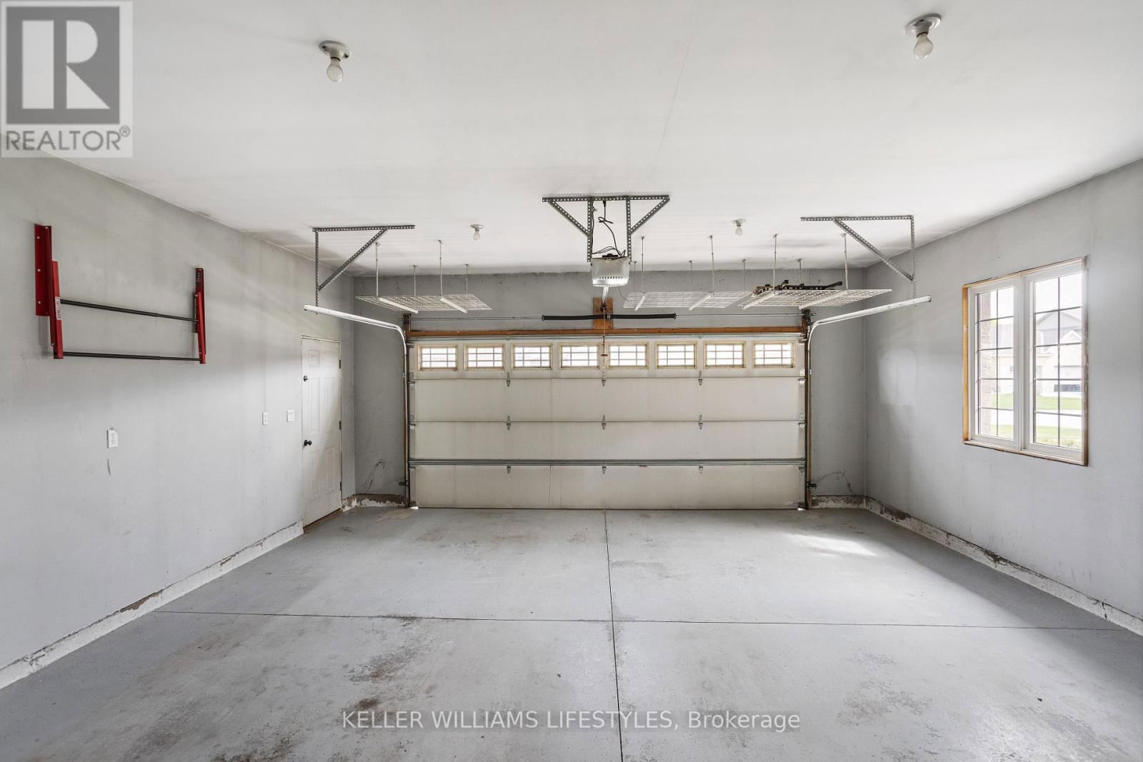 368 DARCY DRIVE Image 31