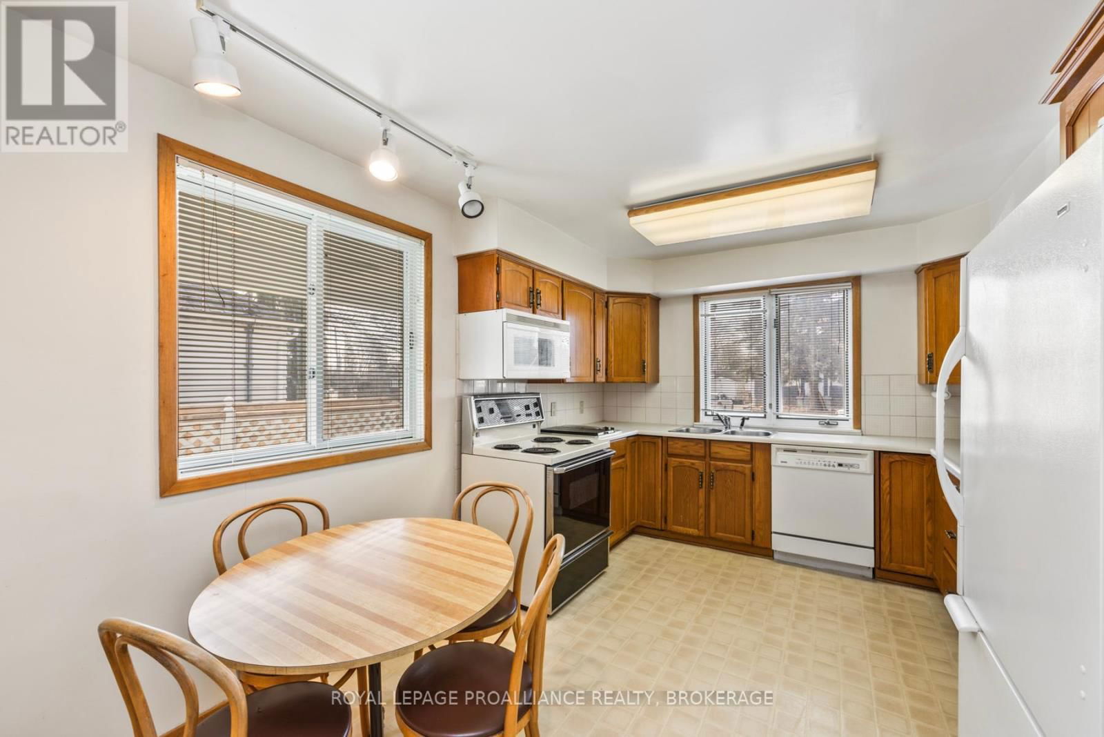 69 SCOTT STREET Image 14