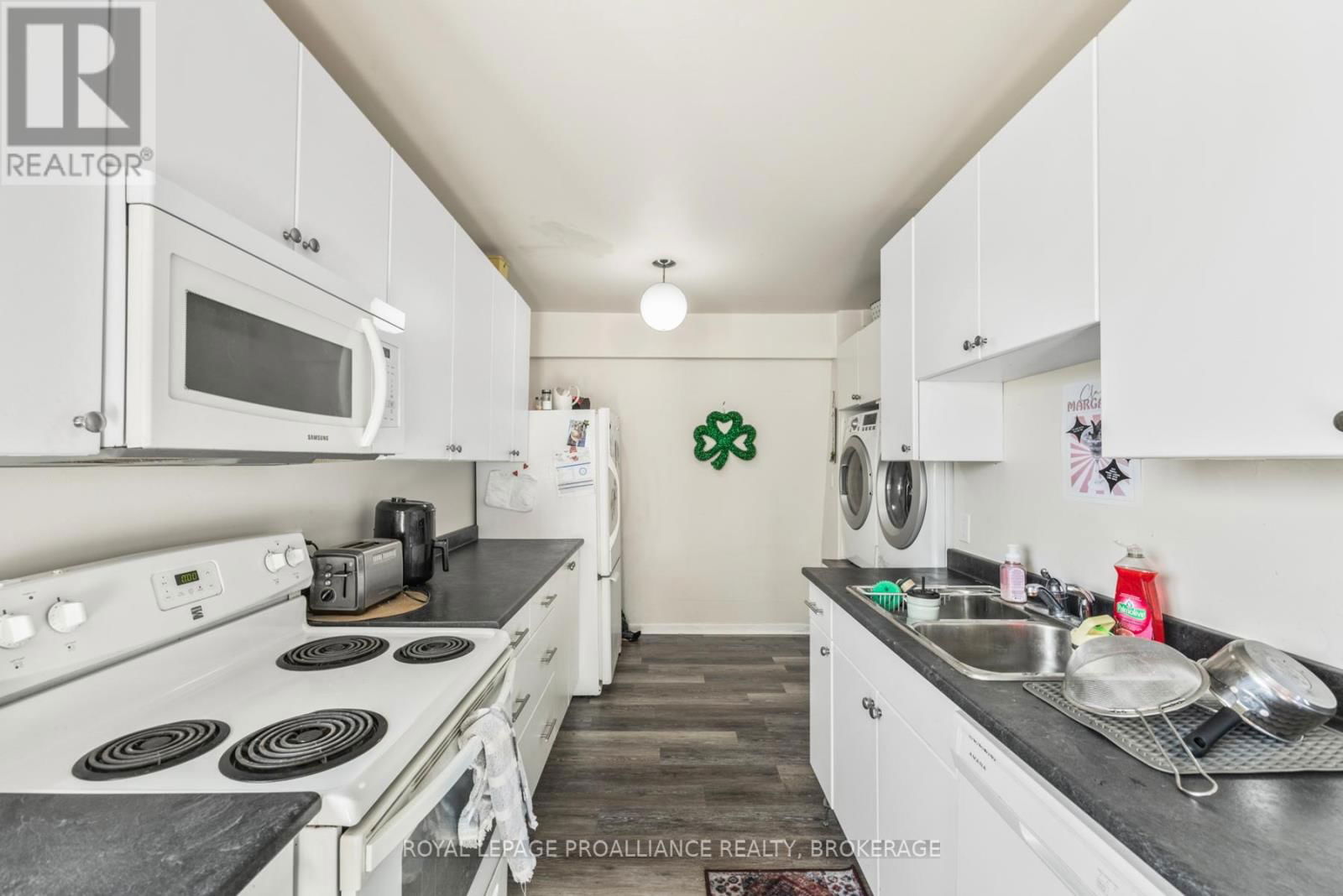 69 SCOTT STREET Image 33