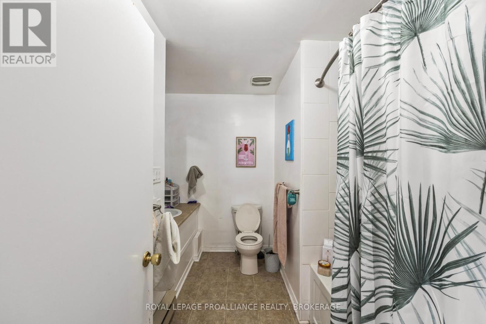 69 SCOTT STREET Image 38