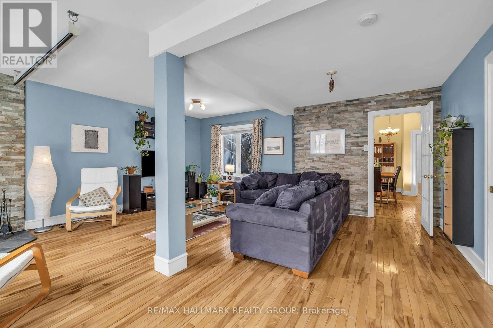 396 DALY AVENUE Image 11