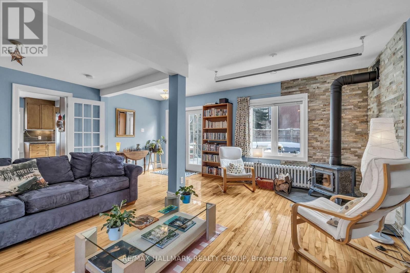 396 DALY AVENUE Image 12
