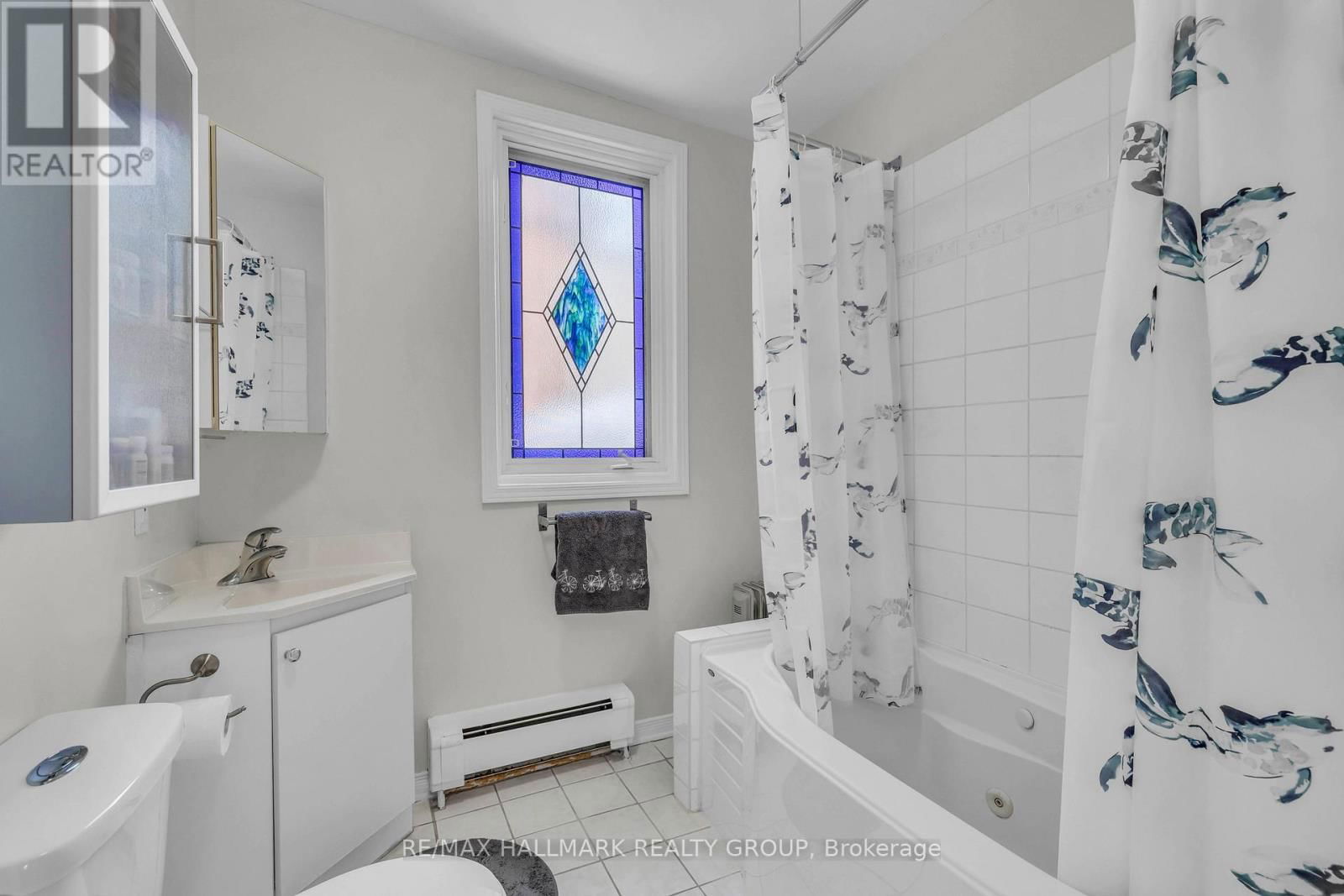 396 DALY AVENUE Image 21