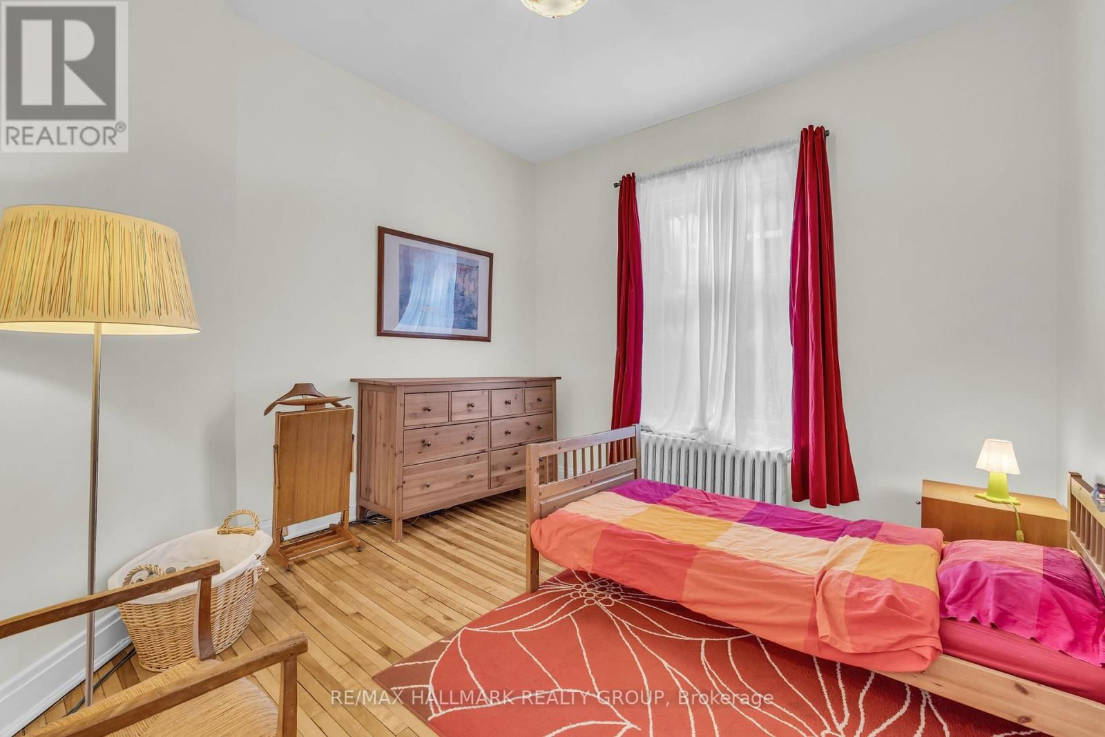 396 DALY AVENUE Image 26