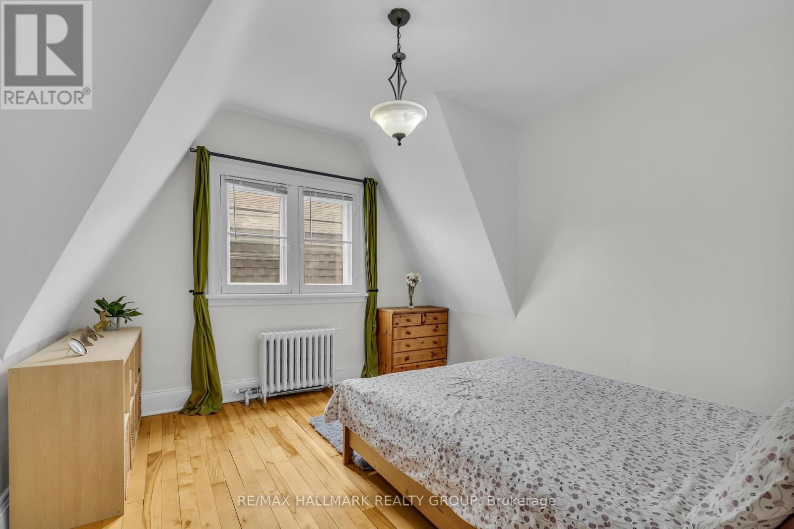 396 DALY AVENUE Image 41