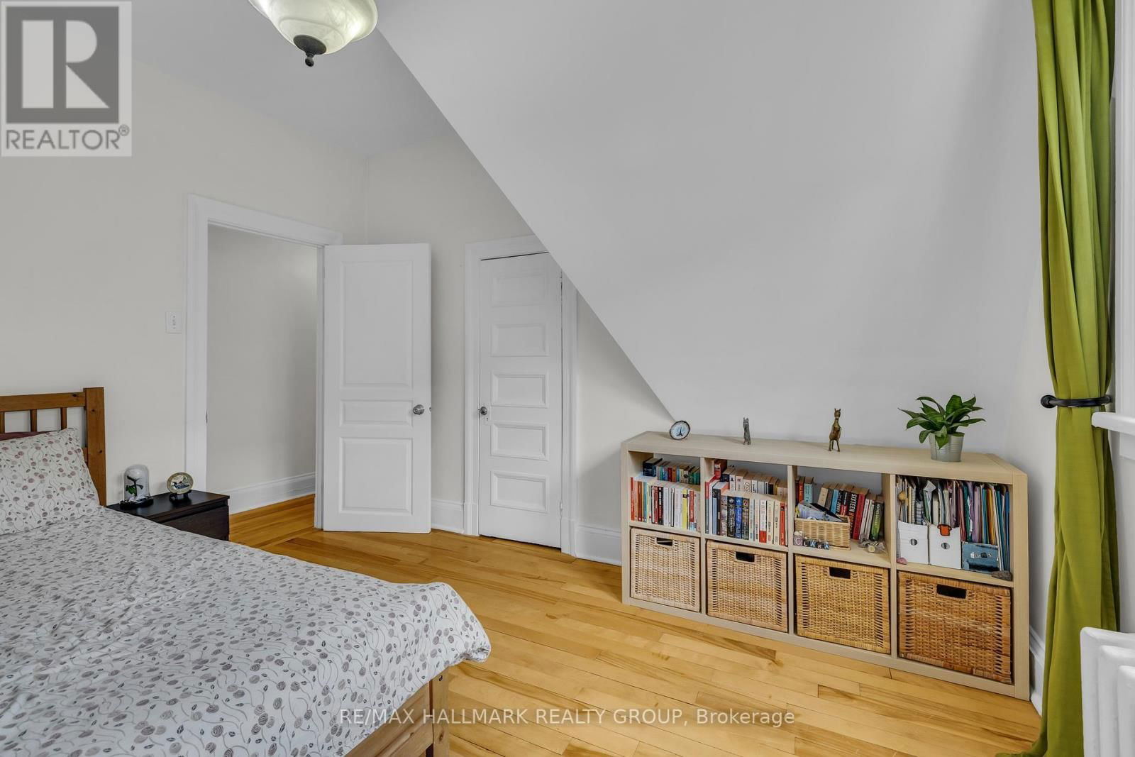 396 DALY AVENUE Image 42