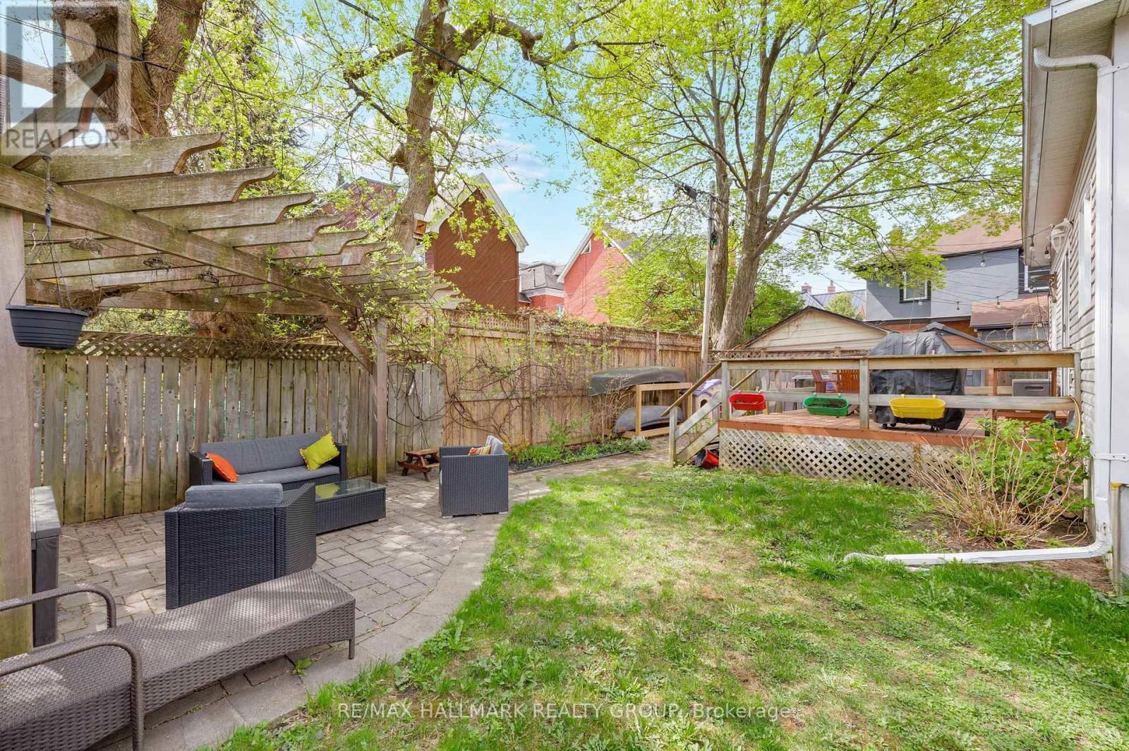 396 DALY AVENUE Image 46