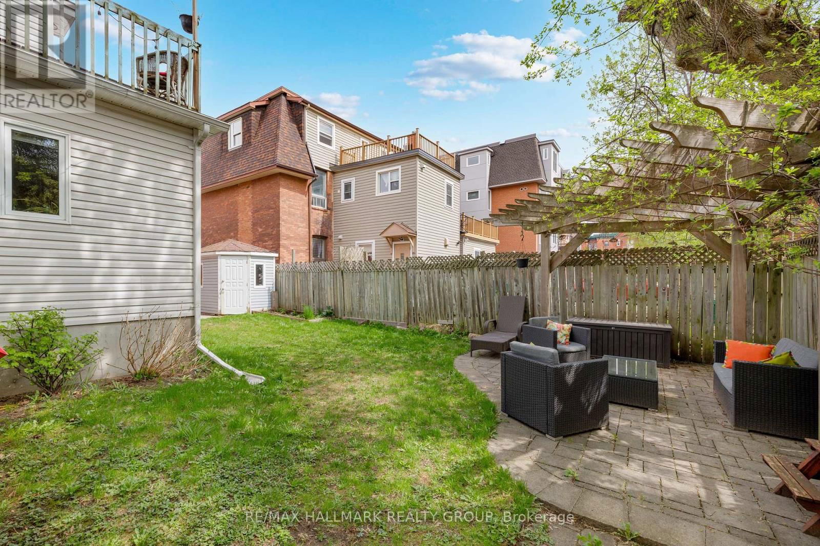 396 DALY AVENUE Image 47