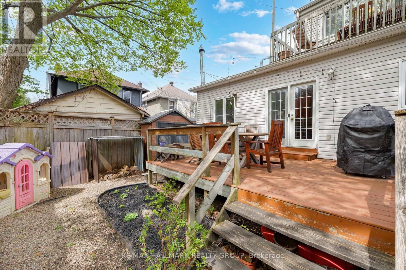 396 DALY AVENUE Image 48