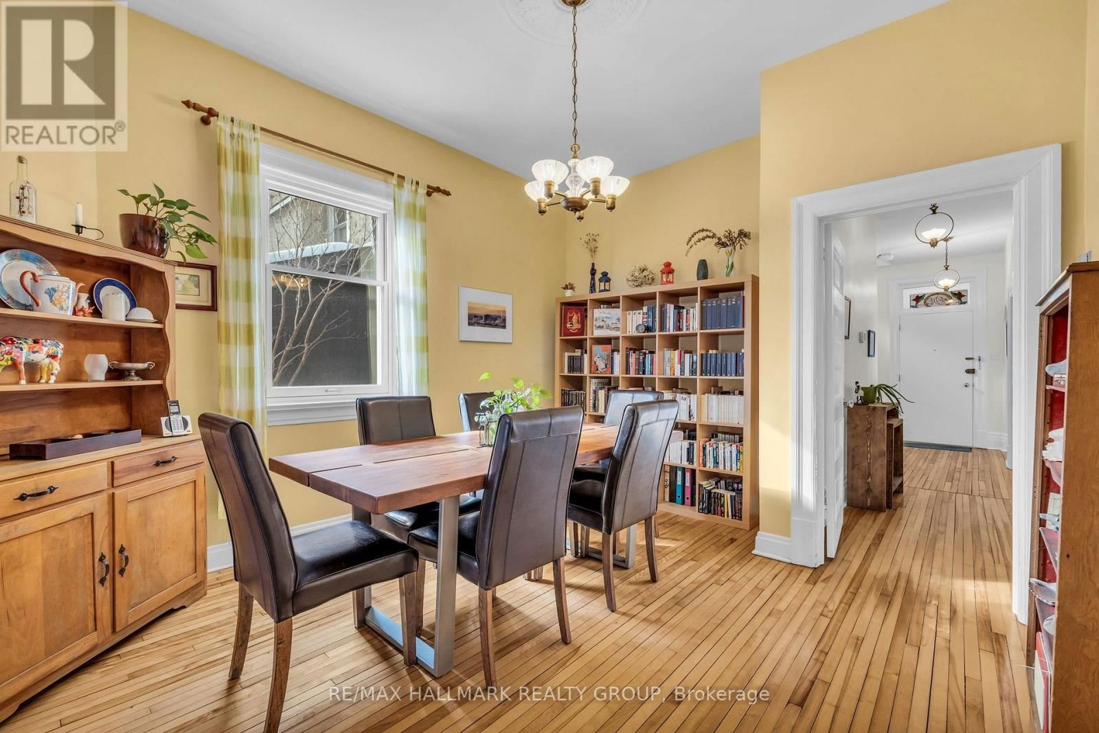 396 DALY AVENUE Image 8