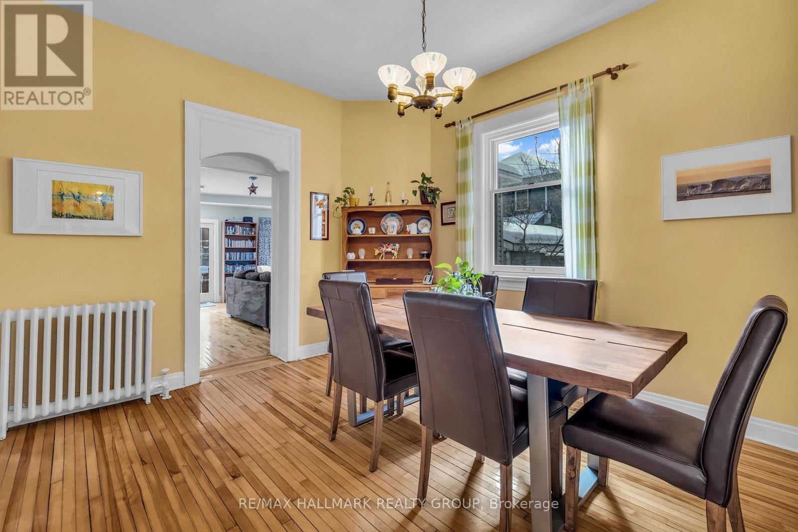 396 DALY AVENUE Image 9