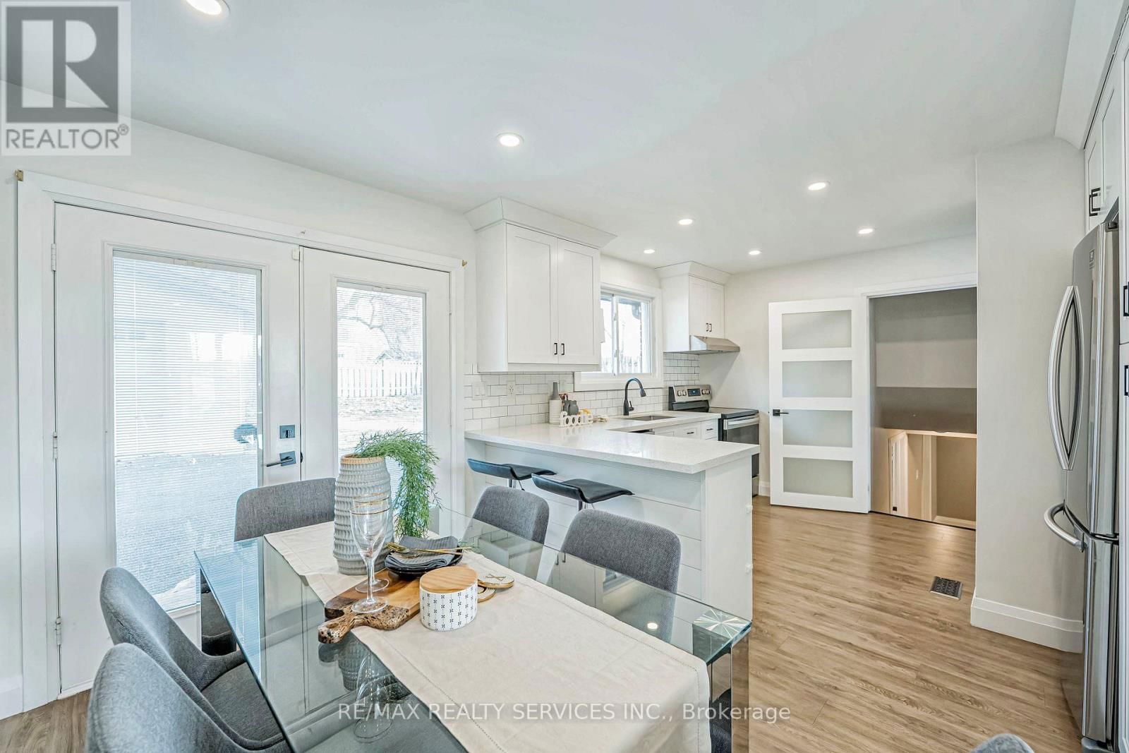 17 SHAMROCK COURT Image 12