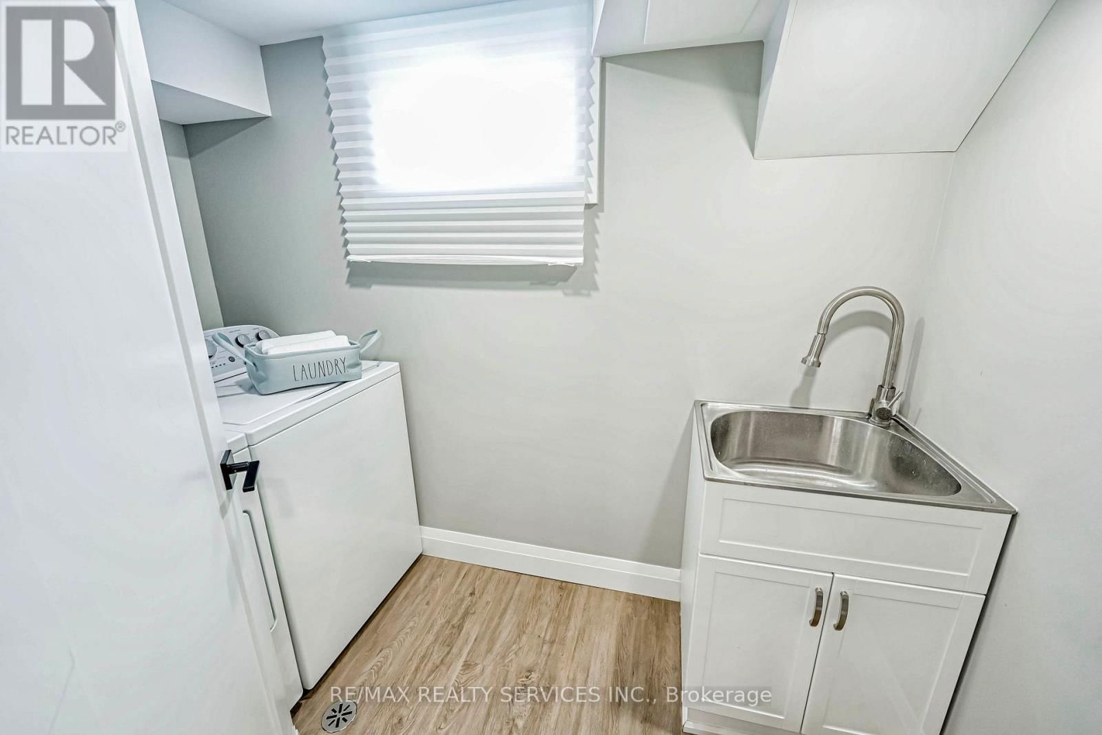 17 SHAMROCK COURT Image 36