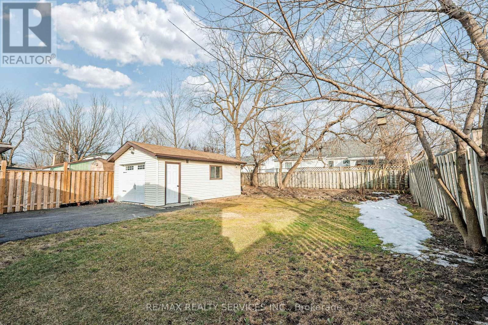 17 SHAMROCK COURT Image 38