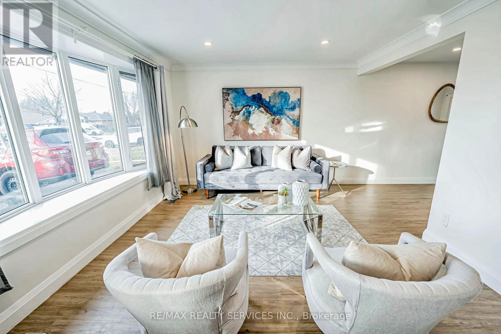 17 SHAMROCK COURT Image 6