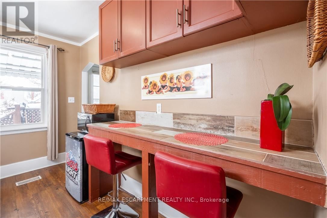 119 EAST 17TH STREET Image 12