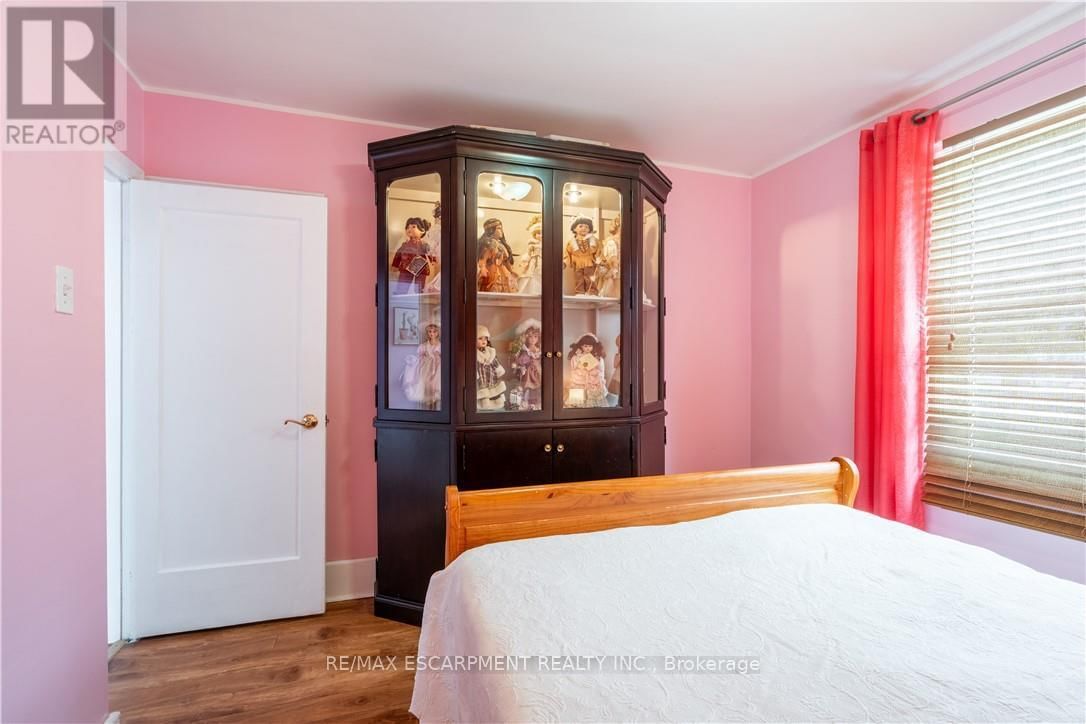 119 EAST 17TH STREET Image 17