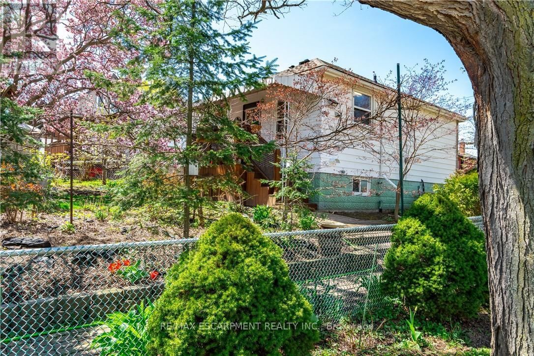 119 EAST 17TH STREET Image 27