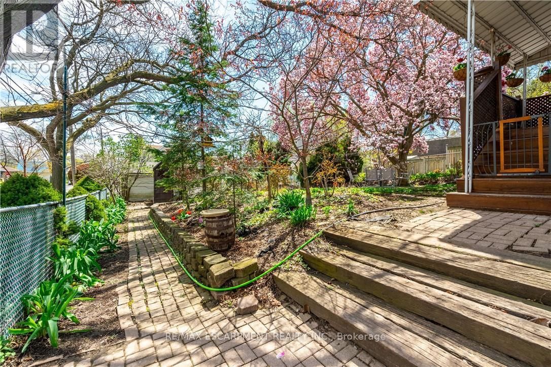 119 EAST 17TH STREET Image 29