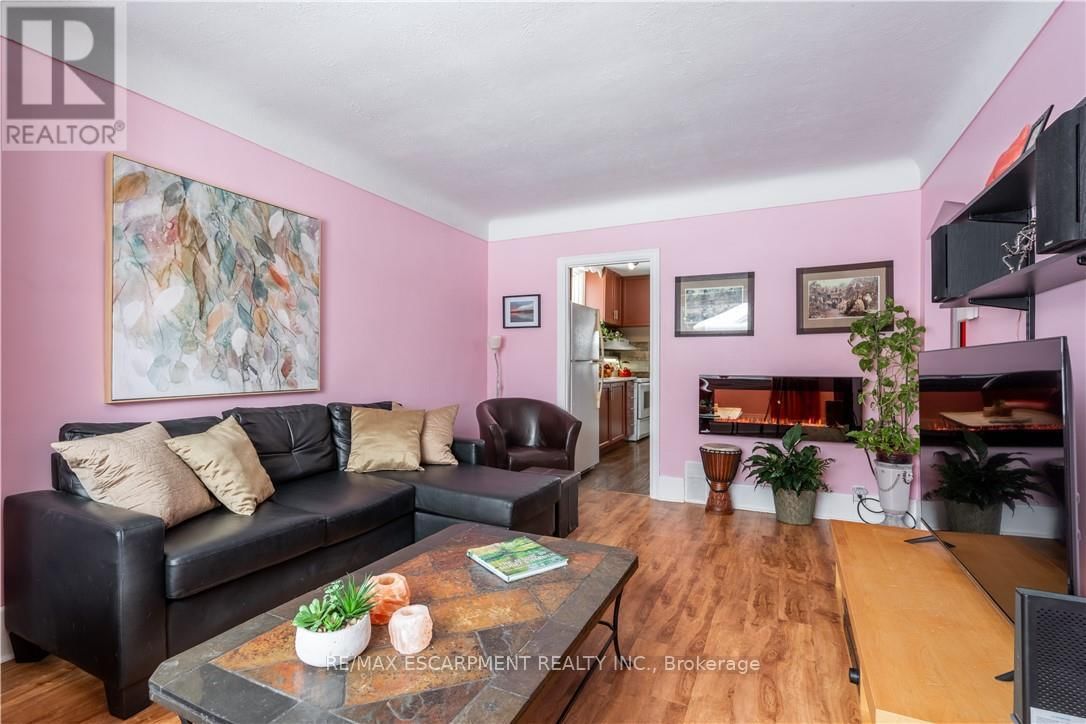 119 EAST 17TH STREET Image 5