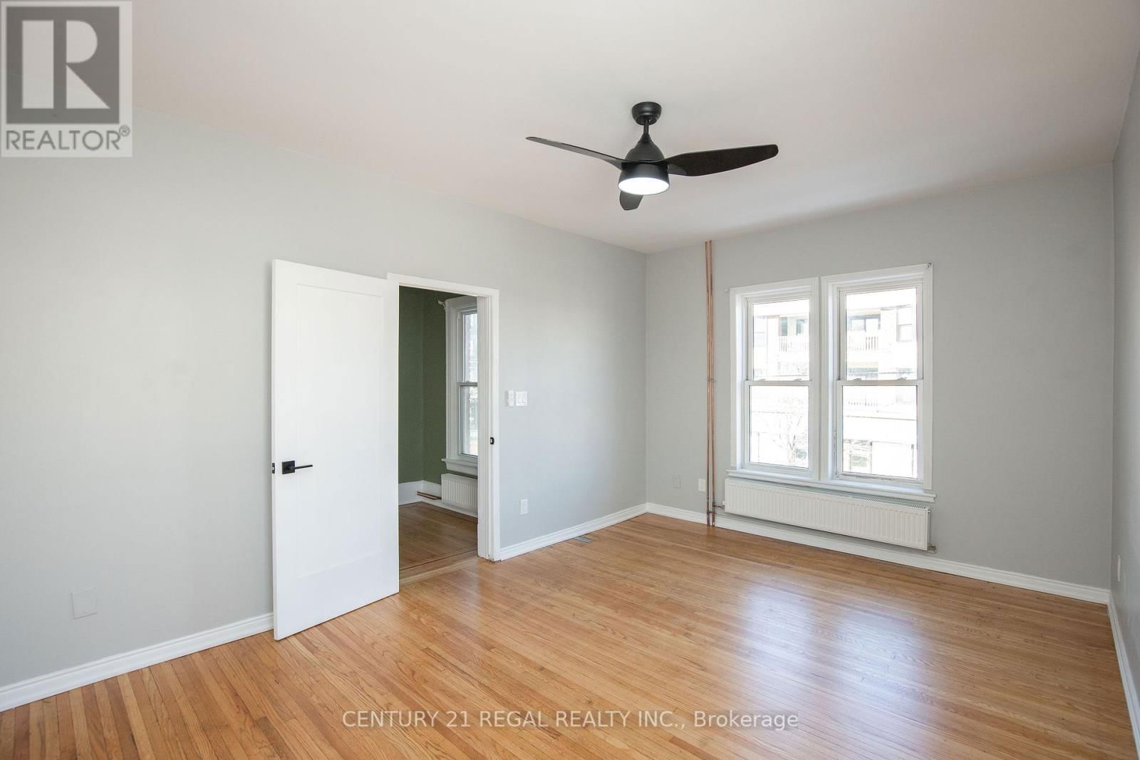 2 - 352 BARTON STREET EAST Image 18