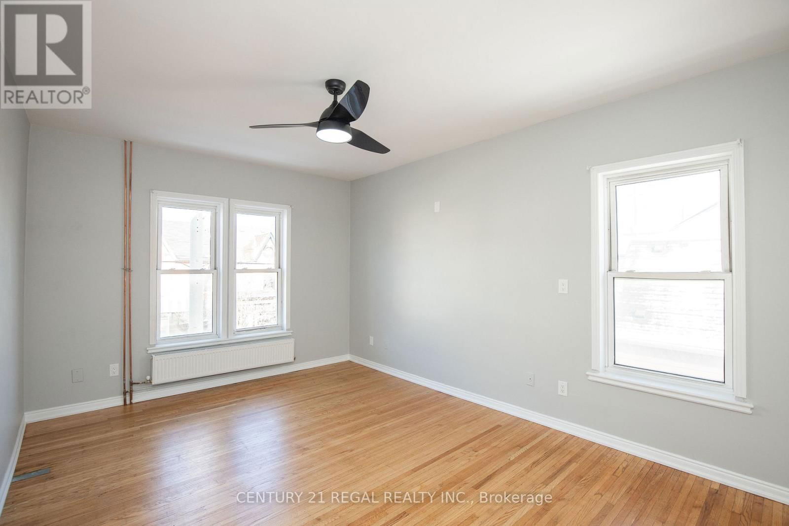 2 - 352 BARTON STREET EAST Image 19
