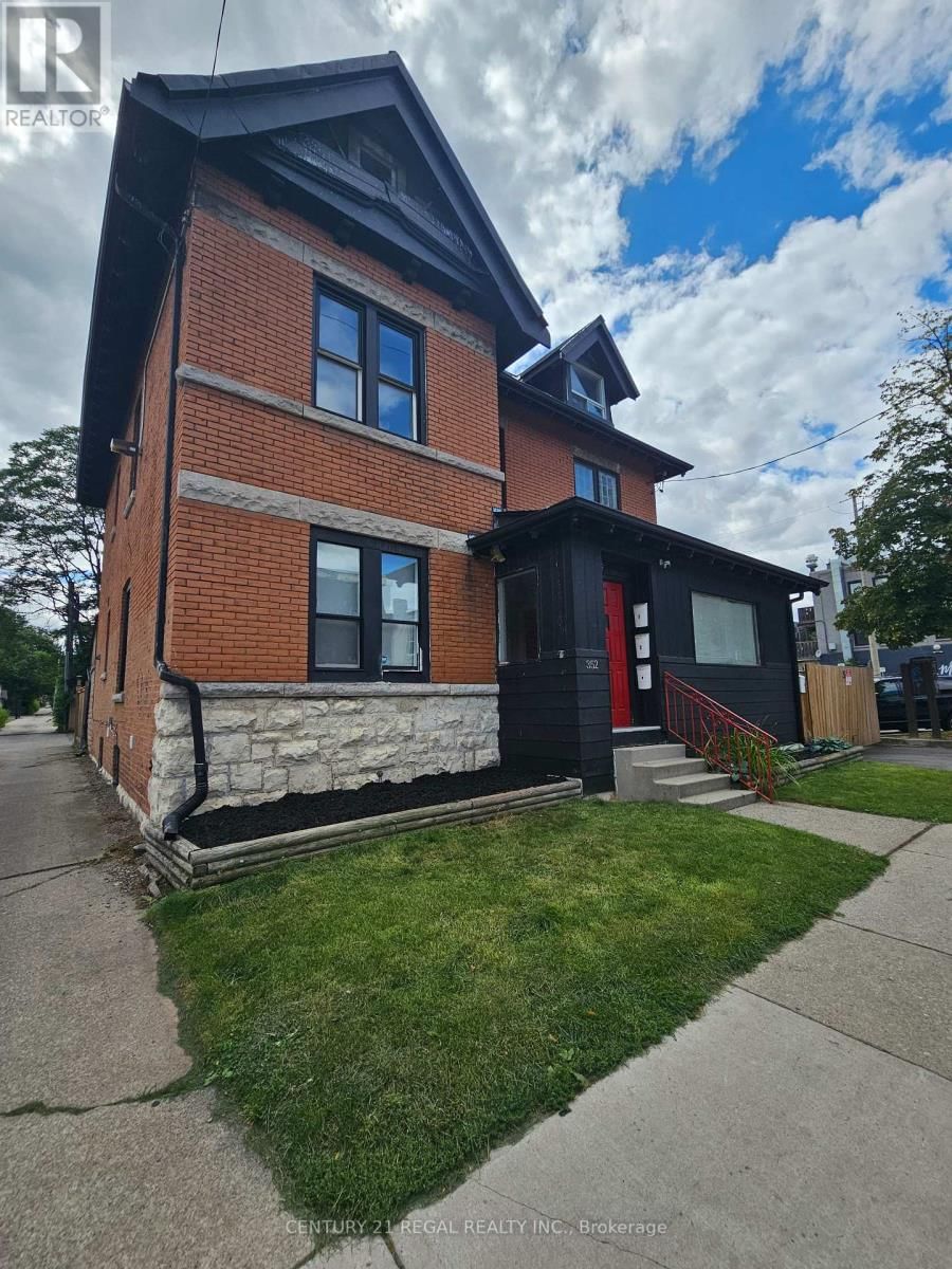 2 - 352 BARTON STREET EAST Image 2
