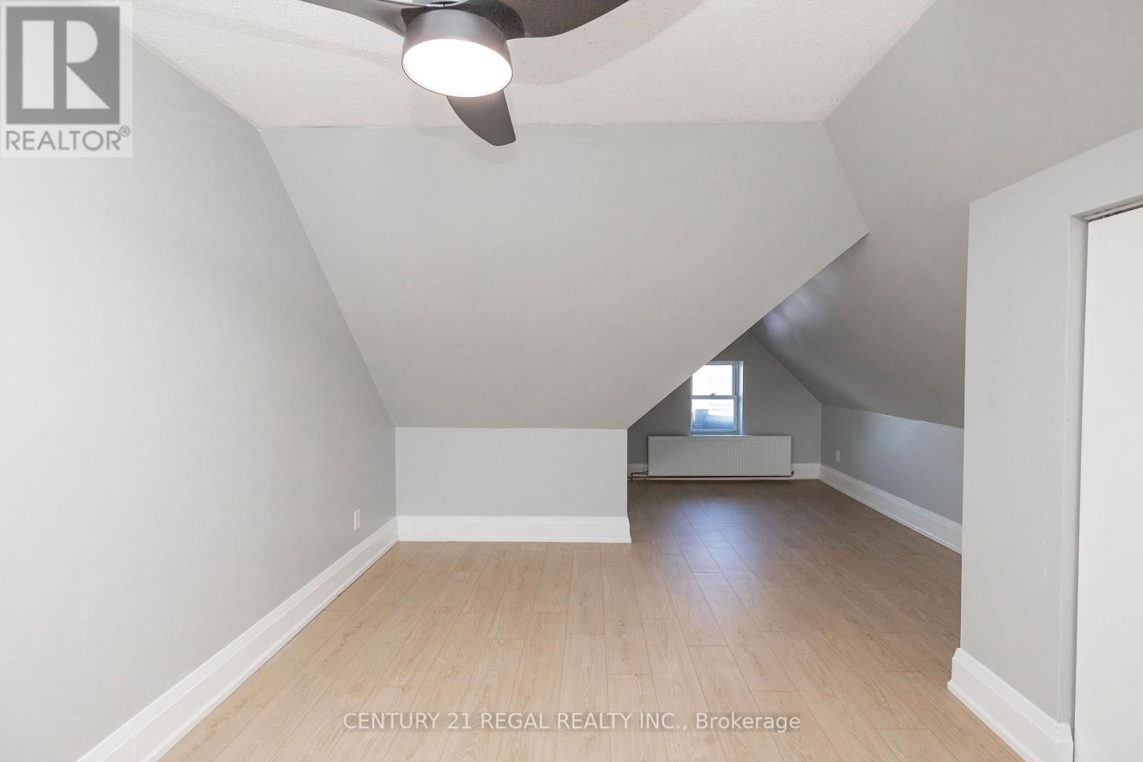 2 - 352 BARTON STREET EAST Image 35