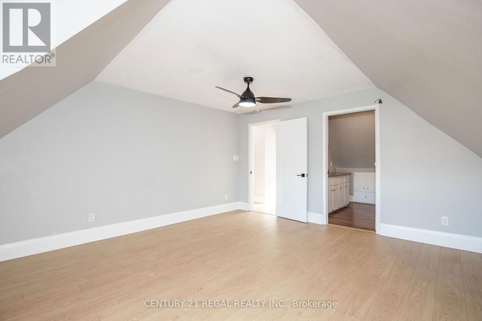 2 - 352 BARTON STREET EAST Image 43