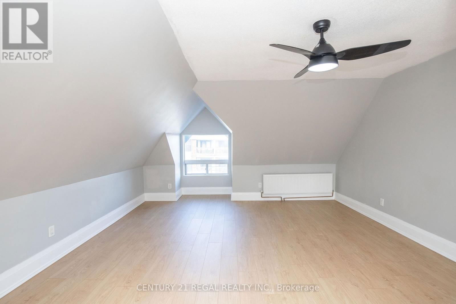 2 - 352 BARTON STREET EAST Image 45
