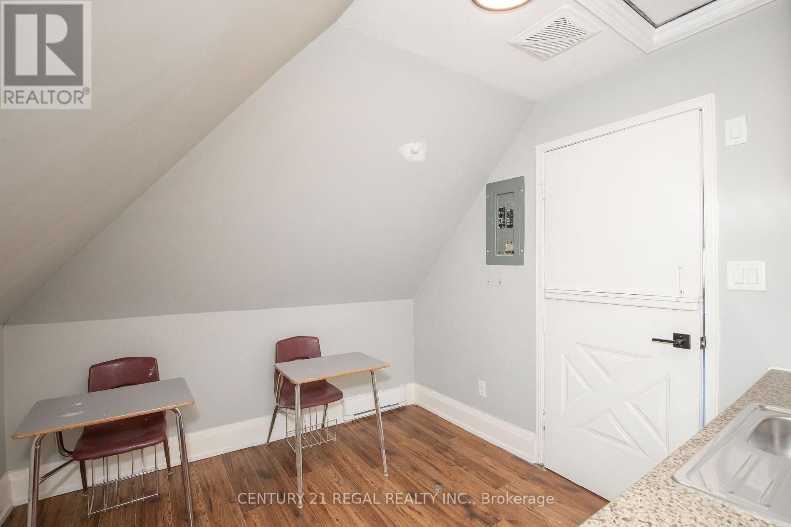 2 - 352 BARTON STREET EAST Image 46