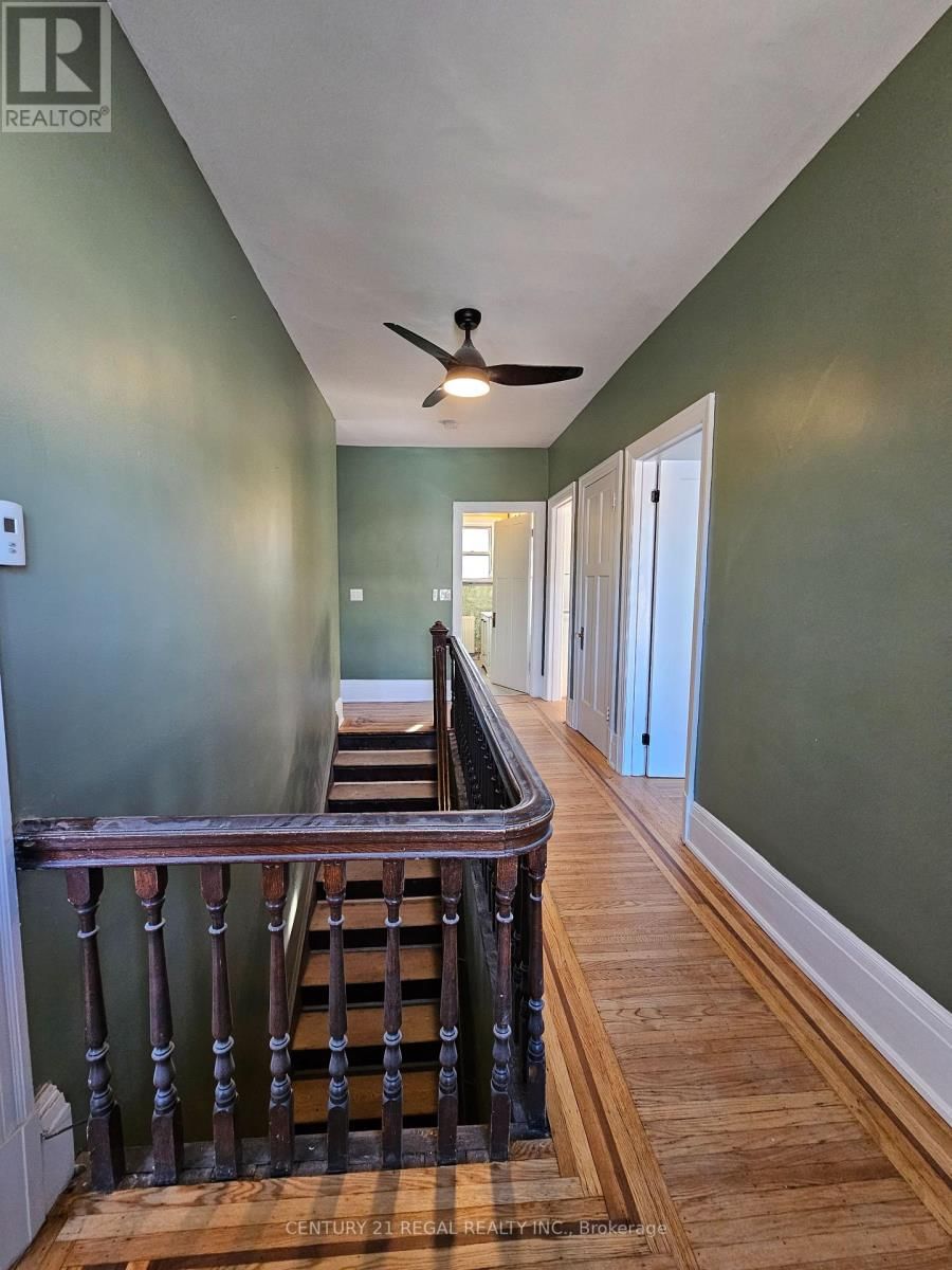 2 - 352 BARTON STREET EAST Image 8