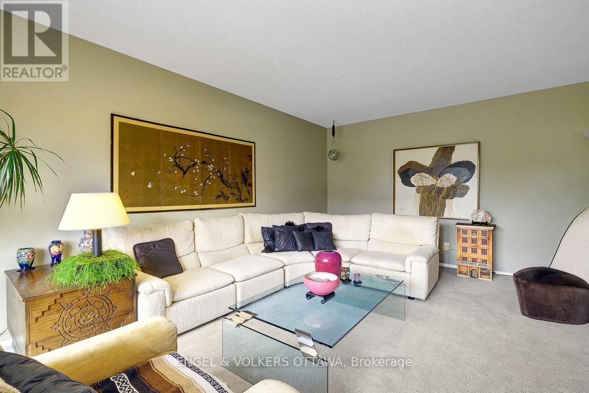 59 CHARING ROAD Image 10