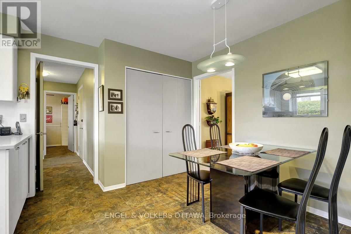 59 CHARING ROAD Image 15