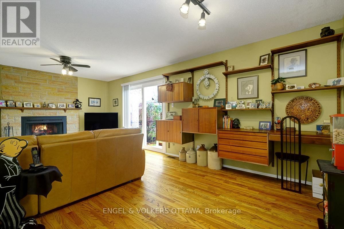 59 CHARING ROAD Image 20