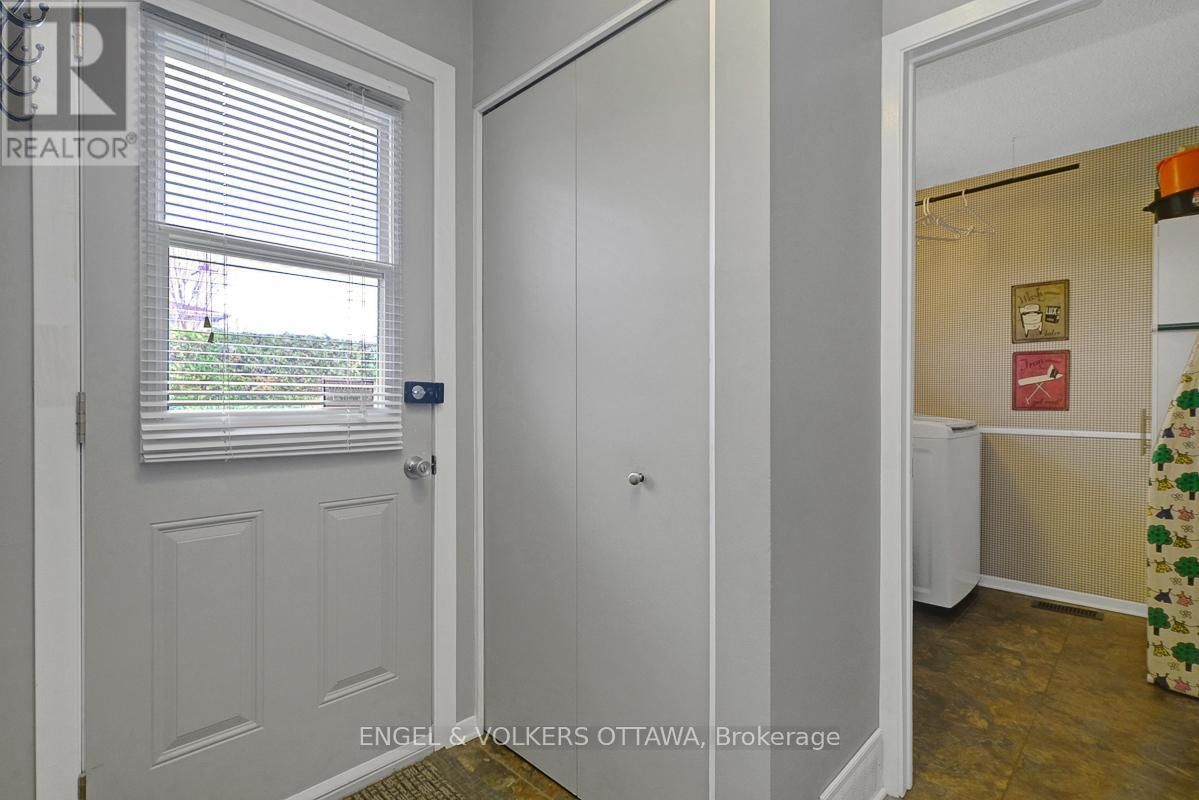 59 CHARING ROAD Image 25