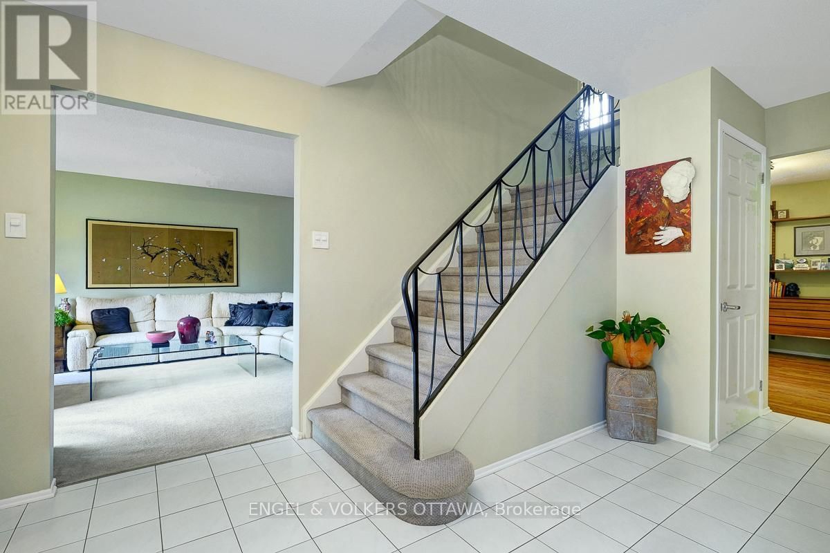 59 CHARING ROAD Image 6