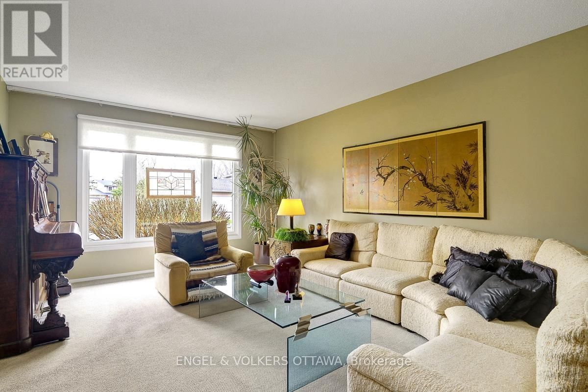 59 CHARING ROAD Image 9