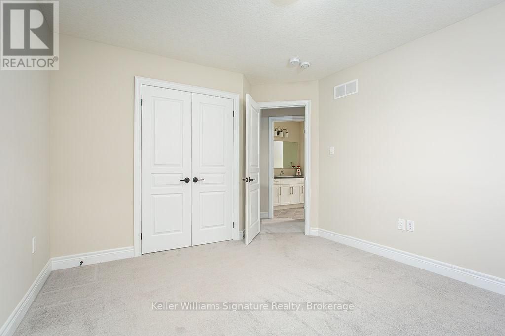 7 HILBORN STREET Image 26