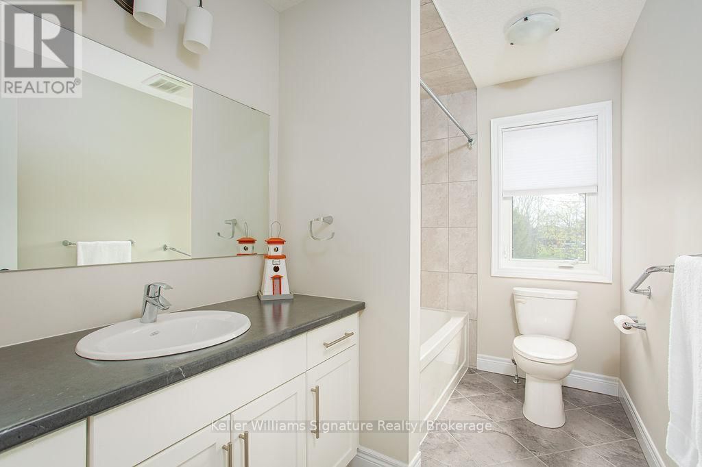 7 HILBORN STREET Image 27