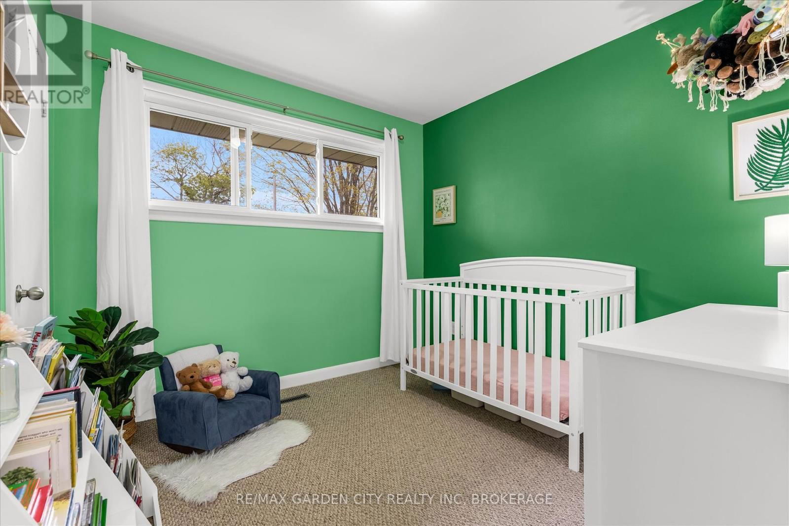 58 DIFFIN DRIVE Image 19