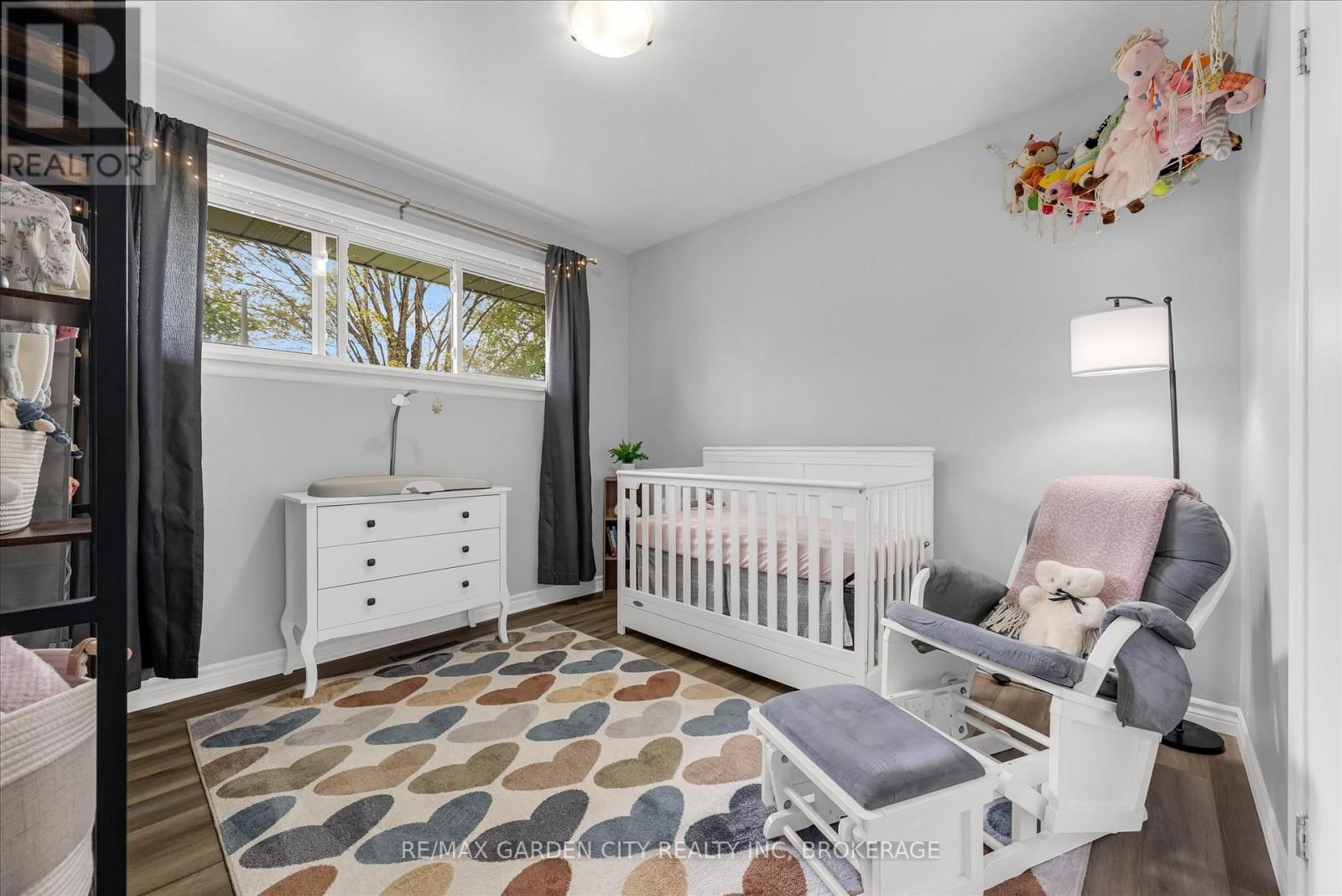 58 DIFFIN DRIVE Image 21