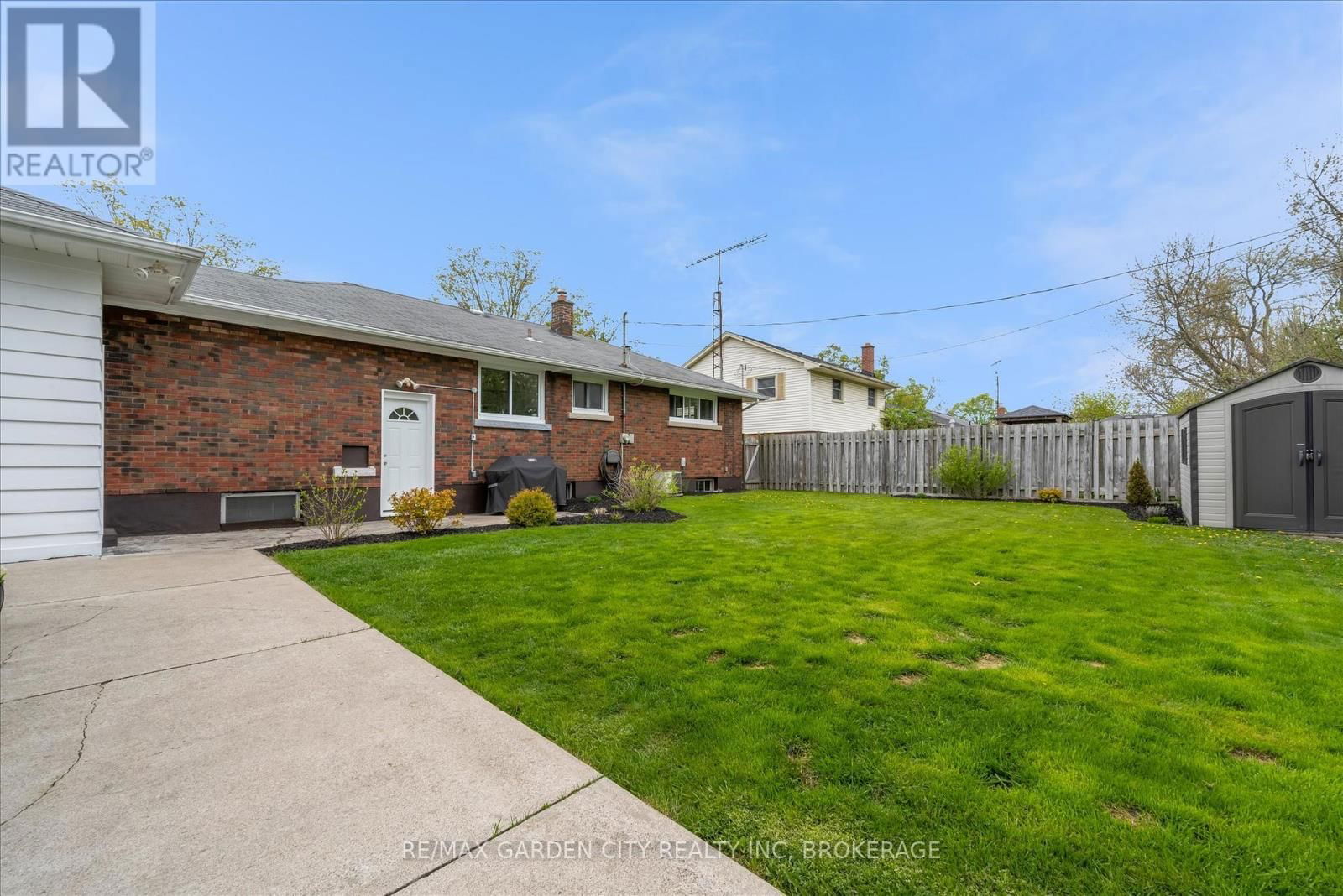 58 DIFFIN DRIVE Image 33