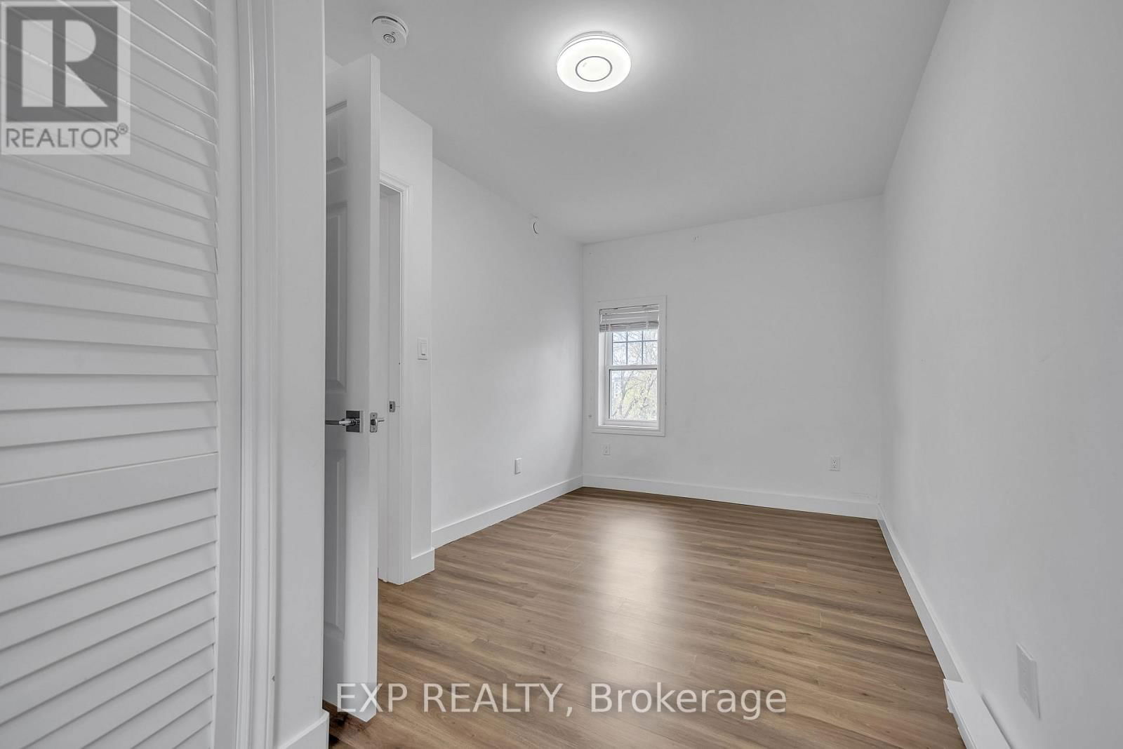 19 ISABEL STREET Image 31