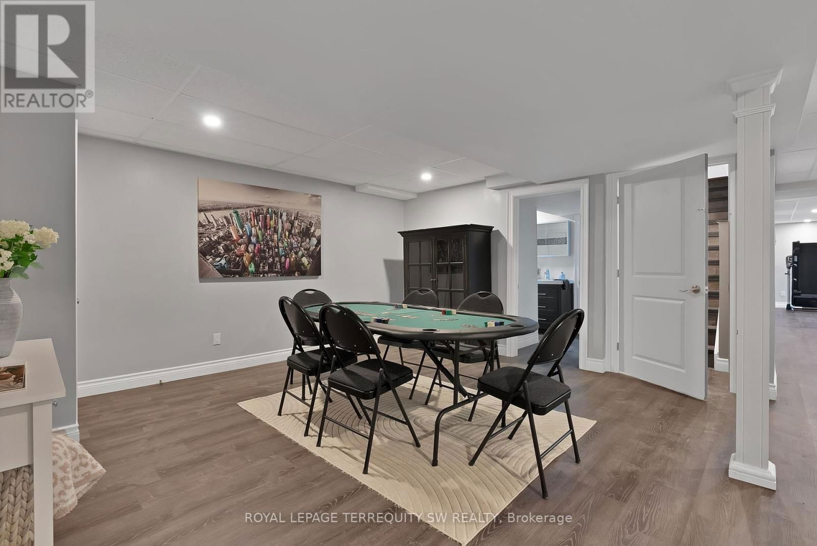 35 QUEEN STREET WEST Image 22