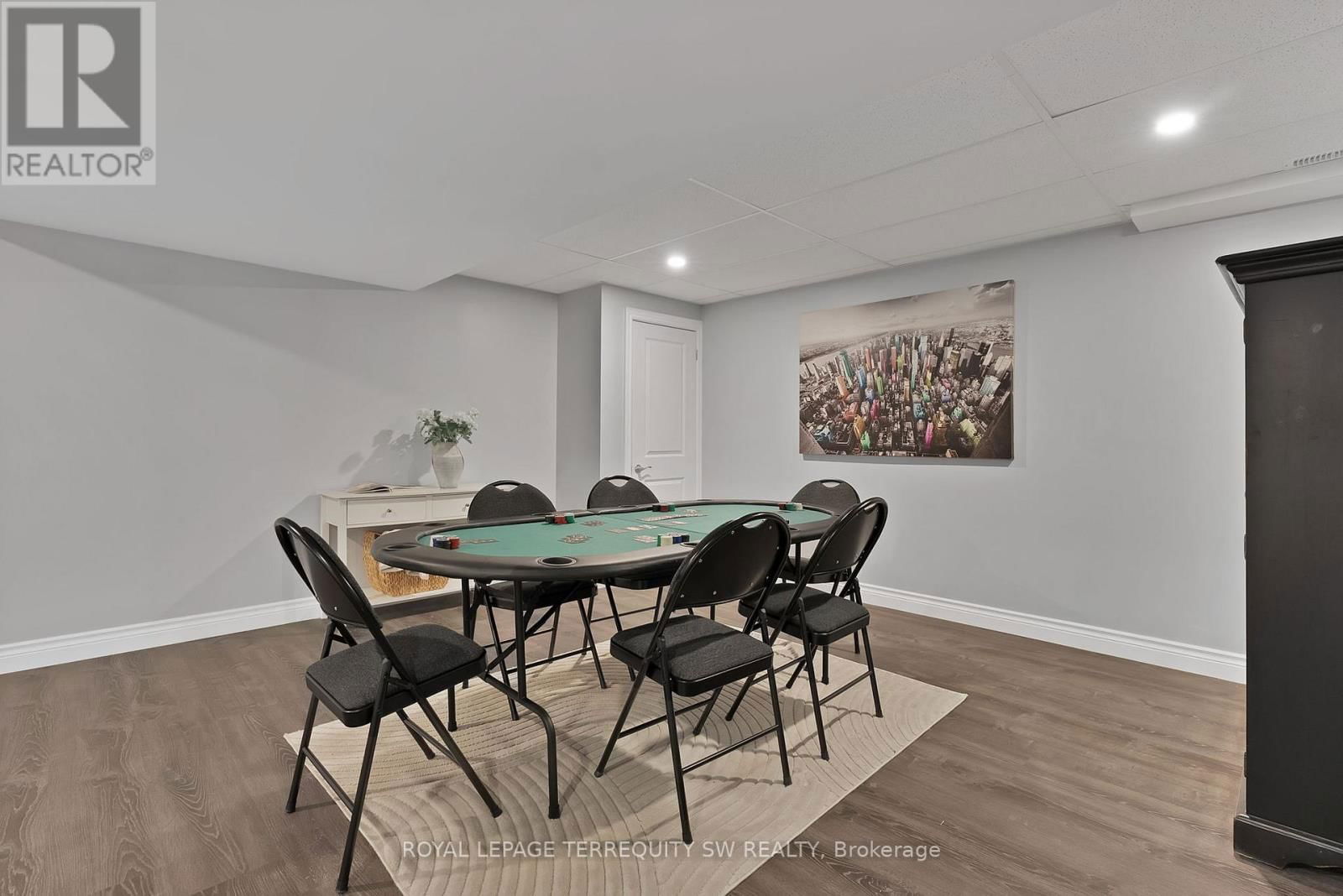 35 QUEEN STREET WEST Image 24