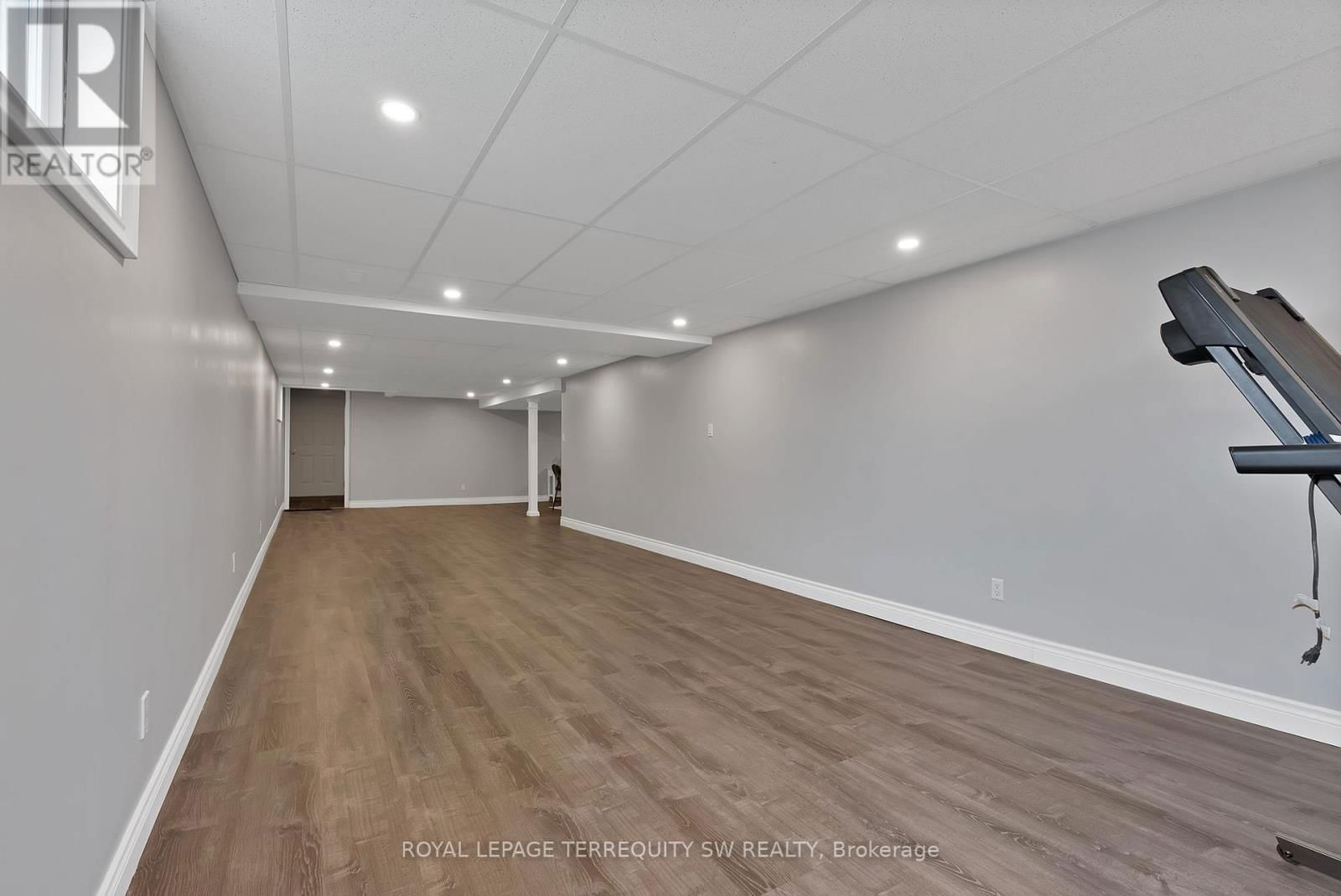 35 QUEEN STREET WEST Image 28