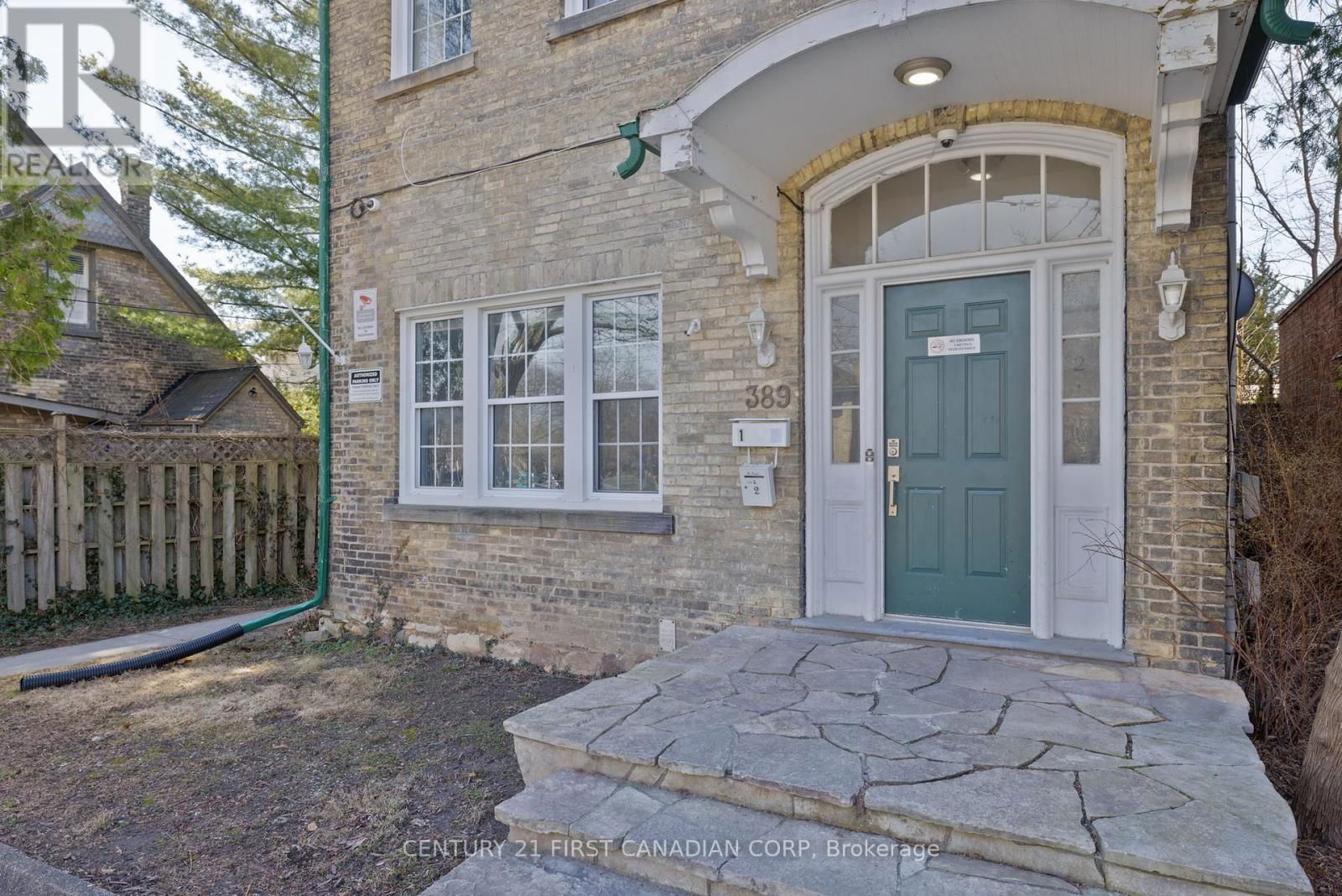 389 DUFFERIN AVENUE Image 3